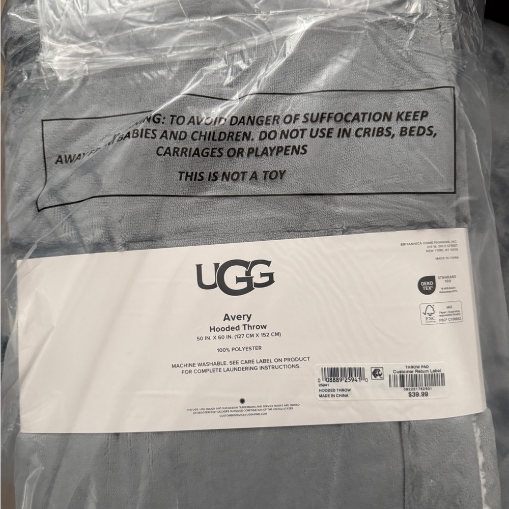 UGG Avery Hooded Throw in Soft Gray - Picture 5 of 5